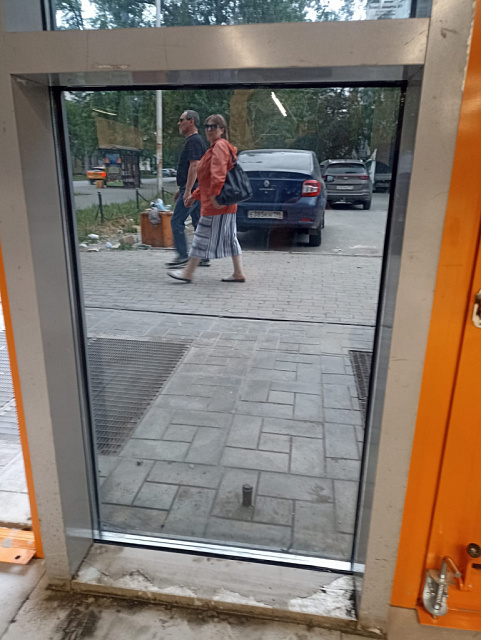 Бронирующая тонировка фасада магазина "Монетка"
